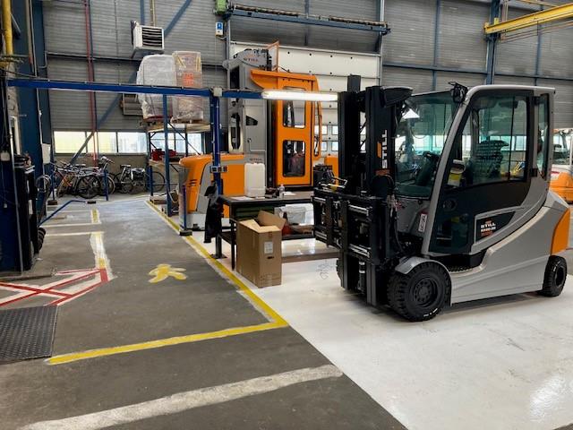 Nieuwe vloerbelijning in de werkplaats 